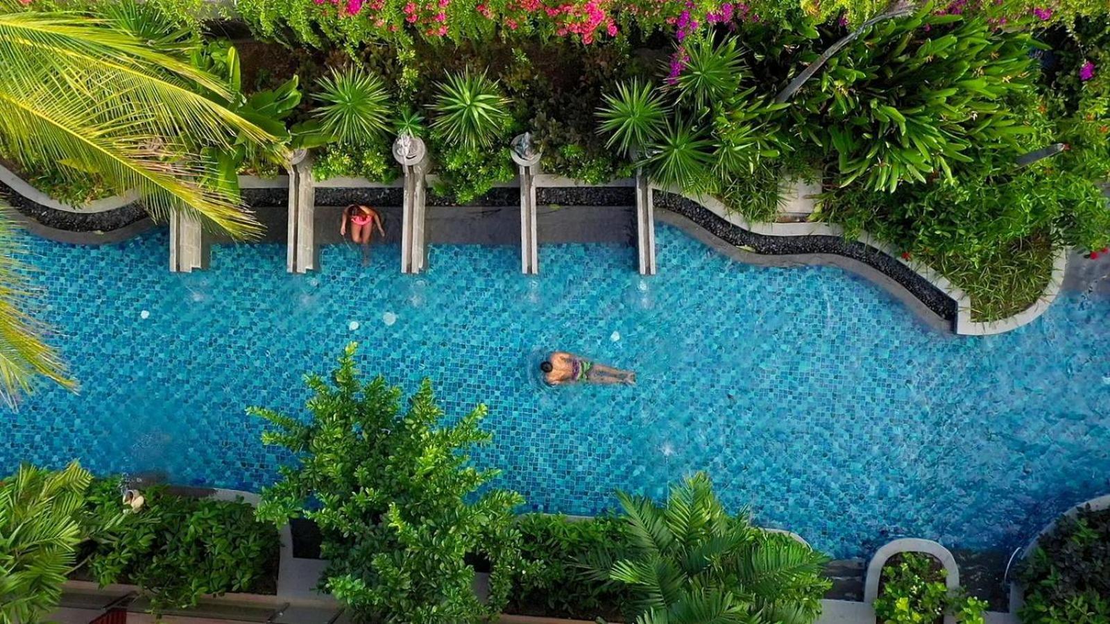 Bali Dynasty Resort Kuta Lombok Exterior foto